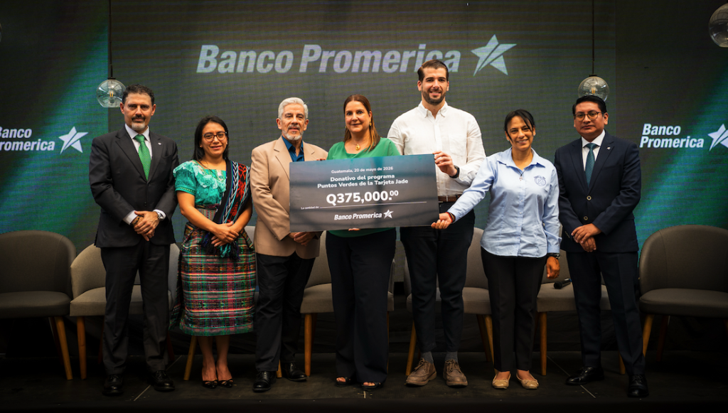 FOTO OFICIAL